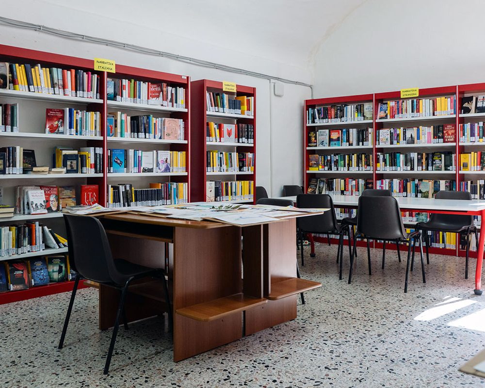 Sala lettura Biblioteca Montegiorgio